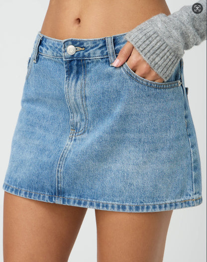 LUXORIA™ Mini Jupe en Jean Délavé